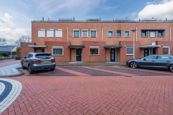 Photo of property Koningin Beatrixplein 45, Spijkenisse