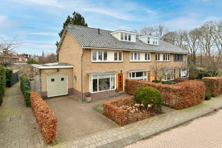 Koningin Emmalaan 8 in Ouderkerk aan de Amstel