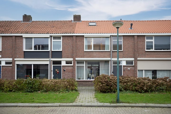 Koningin Emmastraat 18 in Kaatsheuvel