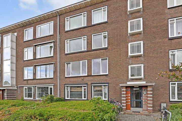Koningin Julianalaan 101 in Voorburg foto