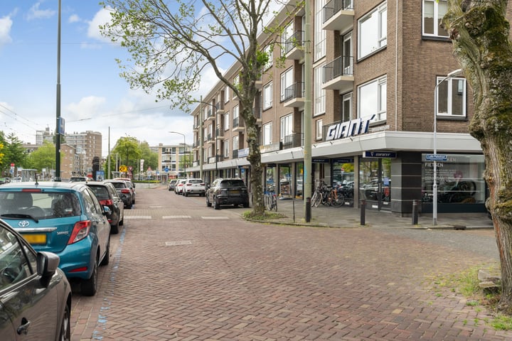 Koningin Julianalaan 154 in Voorburg foto