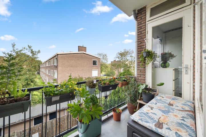 Koningin Julianalaan 167 in Voorburg