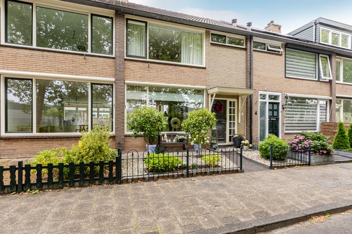 Koningin Julianasingel 6 in Benschop