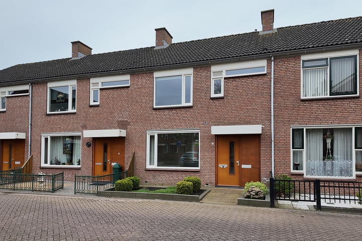 Koningin Julianastraat 19 in Dinteloord