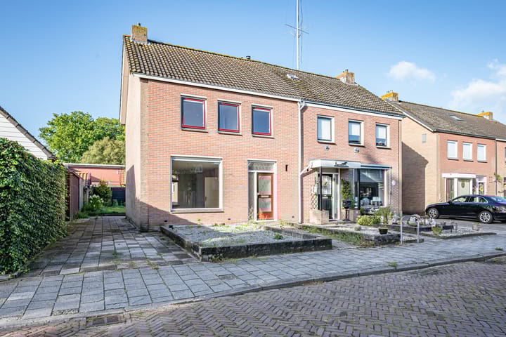 Koningin Julianastraat 49 in Staphorst