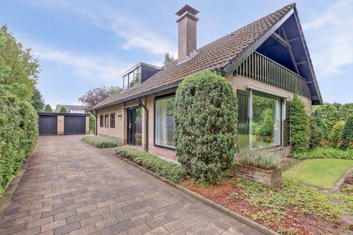 Photo of property Koningin Julianaweg 10, Schalkhaar