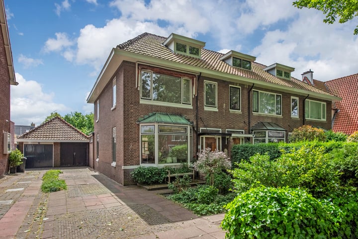 Koningin Julianaweg 150 in Leidschendam