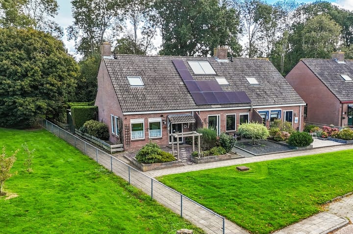 Koningin Julianaweg 76 in Scheerwolde