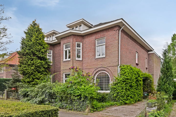 Koningin Wilhelminalaan 20 in Waalre