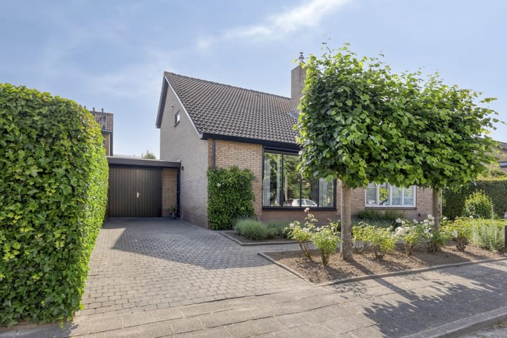 Photo of property Koningin Wilhelminalaan 8, Kesteren