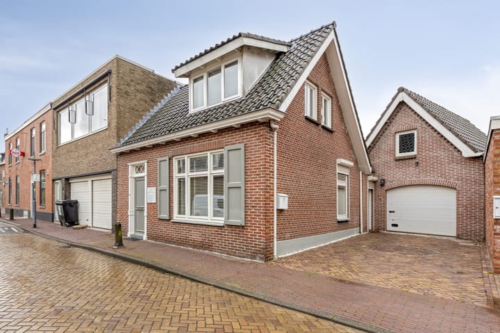 Koningin Wilhelminastr 7 in Ossendrecht