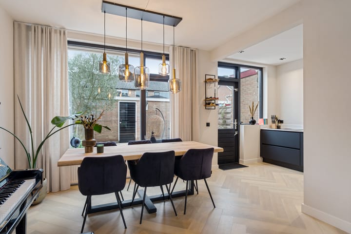 Koningin Wilhelminastraat 22 in Benthuizen