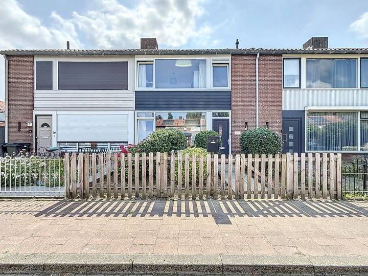 Koningin Wilhelminastraat 4 in Schoondijke