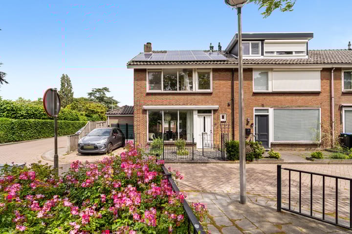 Koninginnelaan 28 in Poortugaal