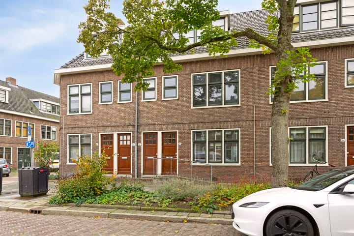 Koninginnelaan 52, Groningen Photo of property Koninginnelaan 52, Groningen