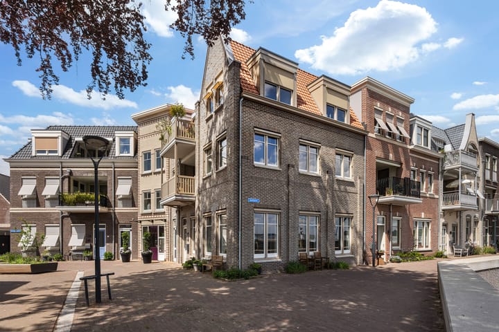 Koninginnenplein 13 in Dalfsen