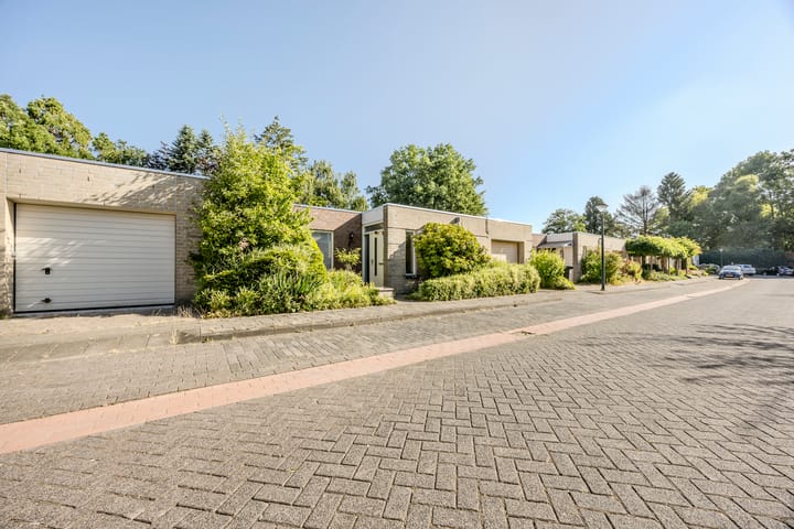 Photo of property Koninginnestraat 10, Geldrop