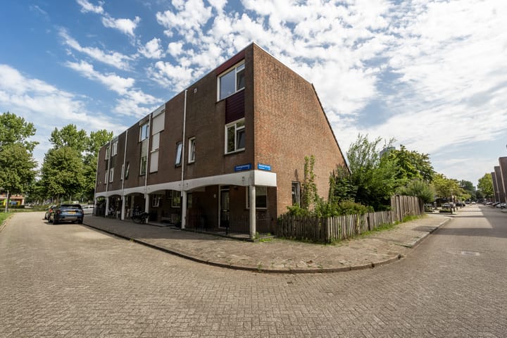 Koninginneweg 32 in Almere