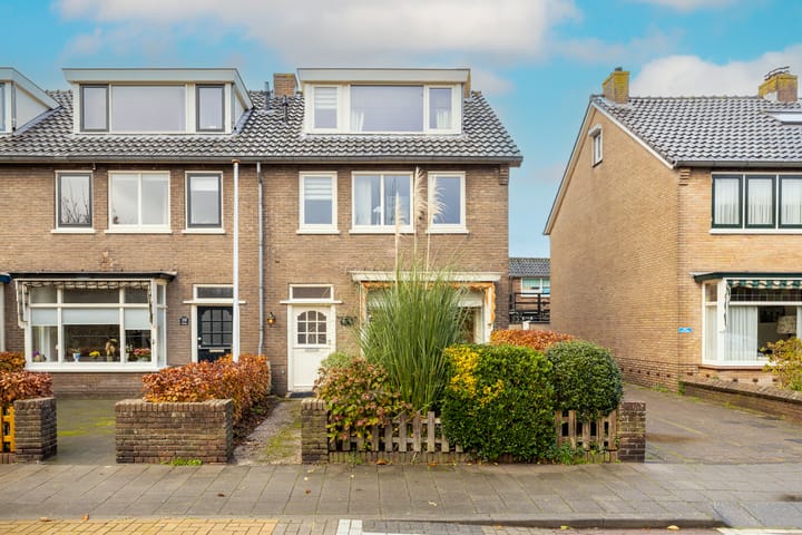 Photo of property Koninginneweg 37, Noordwijkerhout