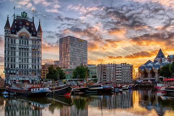 Koningsdam 1 in Rotterdam