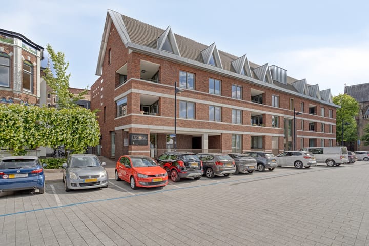 Koningsplein 7 in Asten