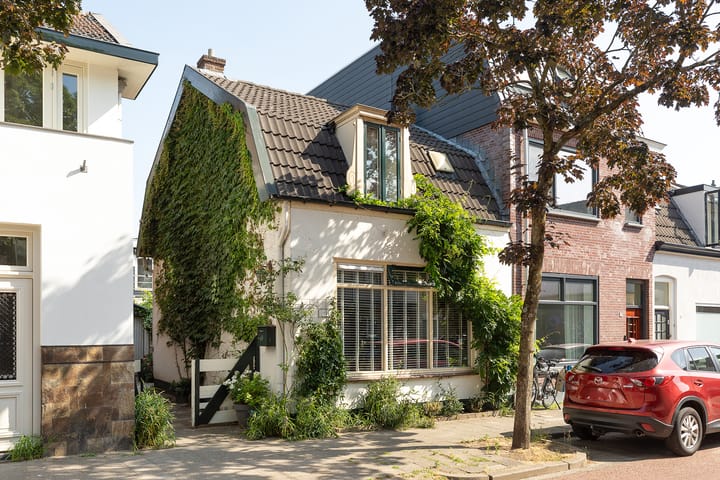 Photo of property Koningsstraat 172, Hilversum