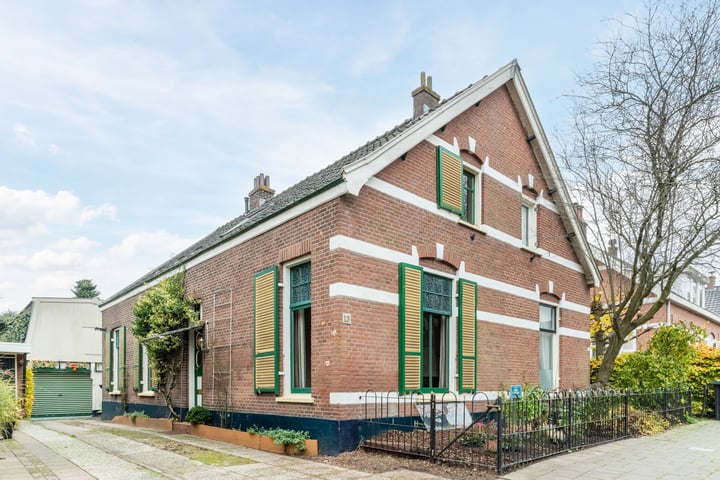 Koningstraat 13 in Velp