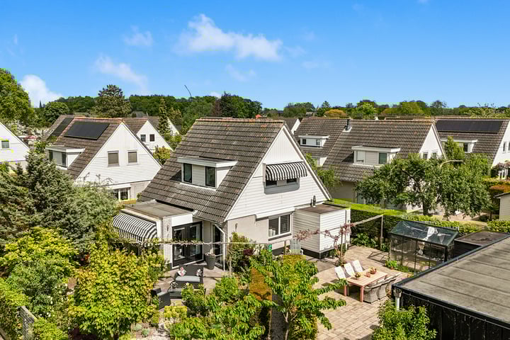 Photo of property Koningsveld 1, Heiloo