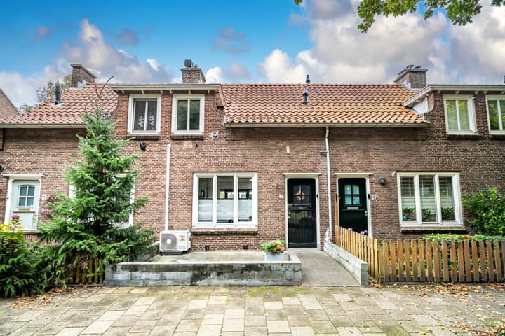 Koninklijke Marinelaan 7 in Voorschoten