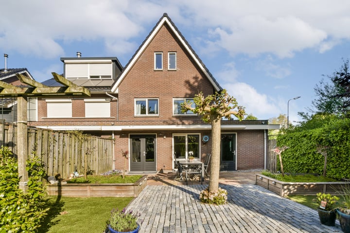 Kooimeerstraat 2 in Hoofddorp