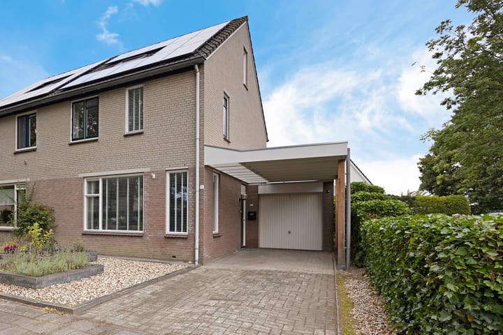 Photo of property Kooistukken 11, Eelde