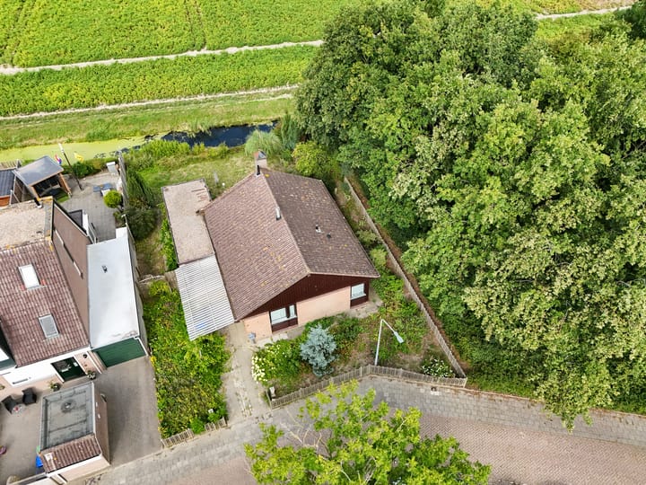 Photo of property Koolmees 41, Sommelsdijk