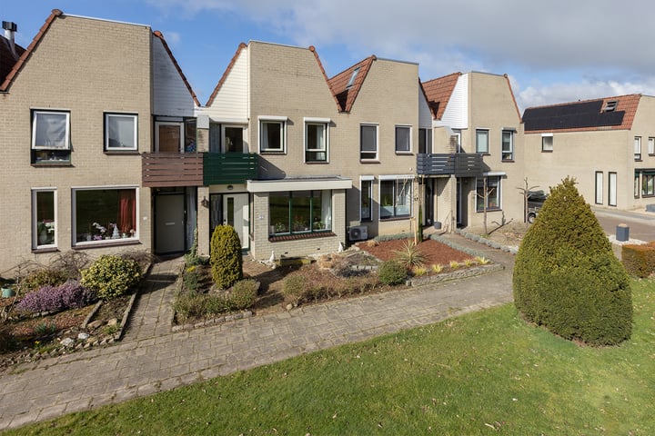 Koolmeesstraat 15 in Neede