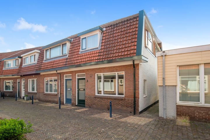Koolstraat 3 in Beverwijk
