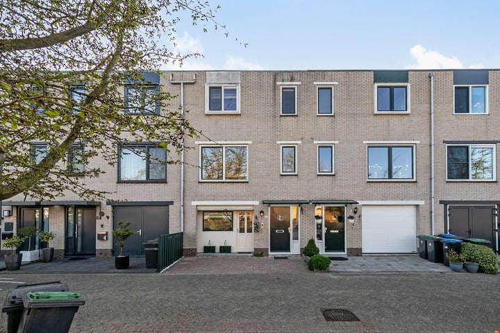 Photo of property Koolwitjehof 29, Schiedam
