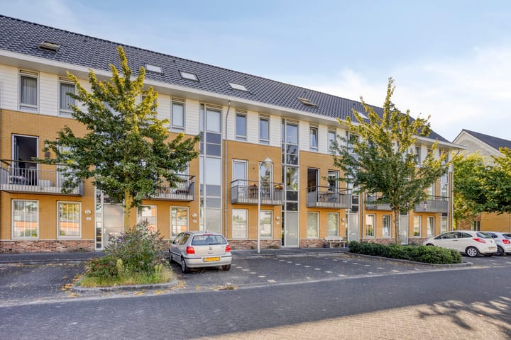 Photo of property Koraalzee 47, Amersfoort