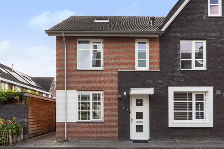 Koraalzwam 20 in Apeldoorn