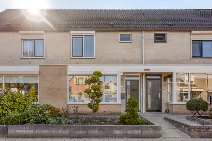 Korenbloem 14 in Haaksbergen Foto