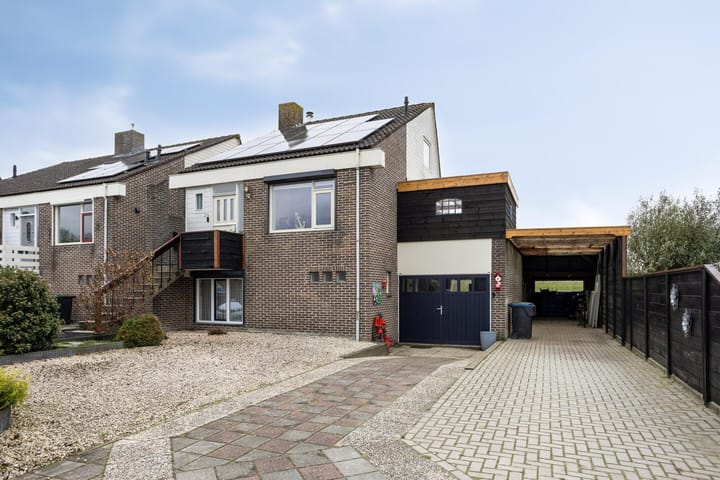 Photo of property Korenbloem 24, IJsselmuiden
