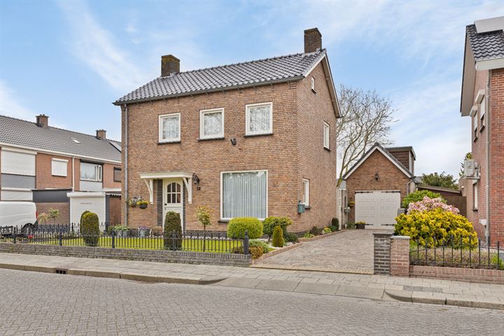 Korenbloemstraat 12 in St. Willebrord