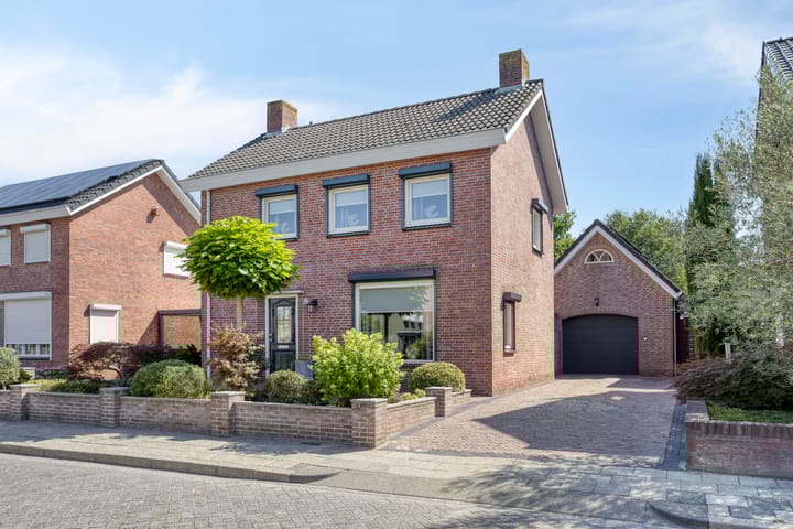 Korenbloemstraat 8 in St. Willebrord