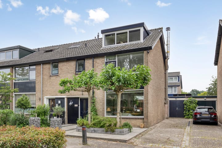 Korenbloemweg 10 in Alphen aan den Rijn