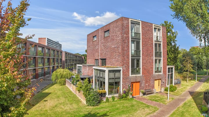 Korendijk 104 in Rotterdam foto