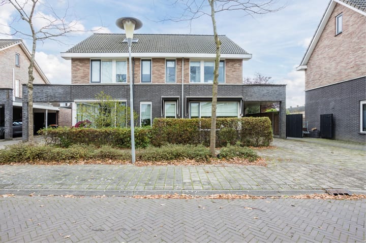 Korhoenstraat 21 in Goor