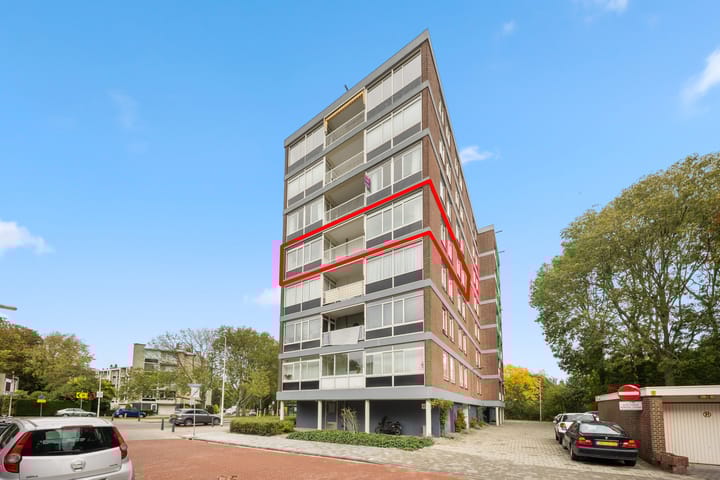 Photo of property Kornalijnhorst 12, 's-Gravenhage