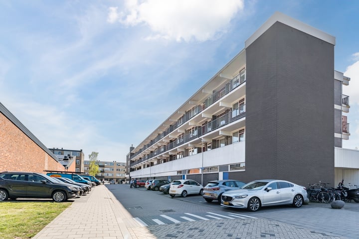 Photo of property Kort-Ambachtlaan 41, Zwijndrecht