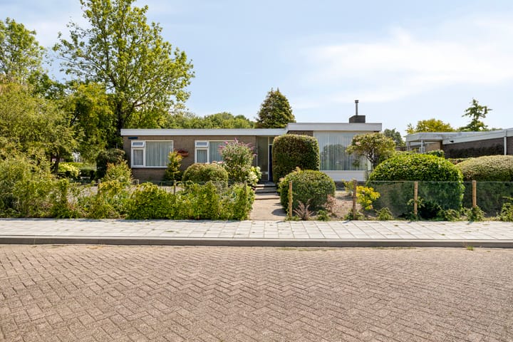 Photo of property Kortenaerlaan 21, Terneuzen