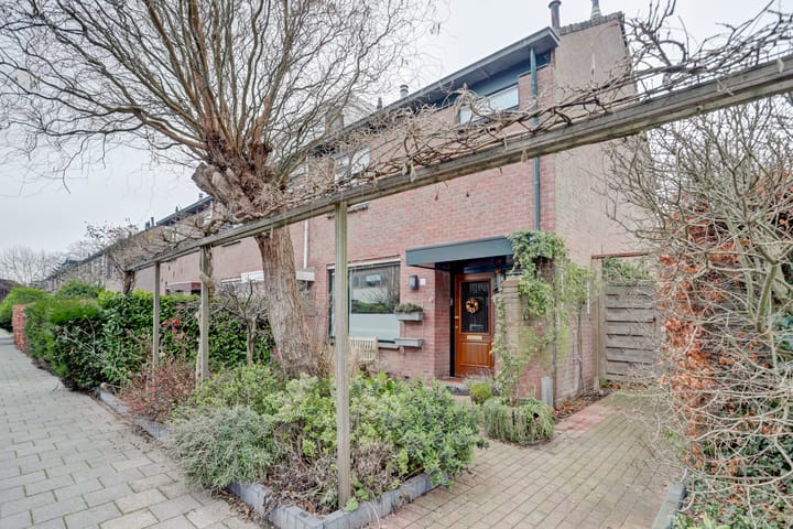 Koweitstraat 17 in Hoogvliet Rotterdam