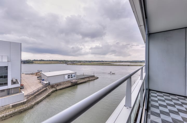 Photo of property Kraanbaan 338, Alblasserdam