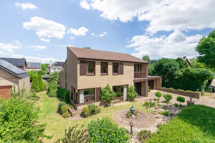 Photo of property Kraanvogellaan 17, 's-Hertogenbosch